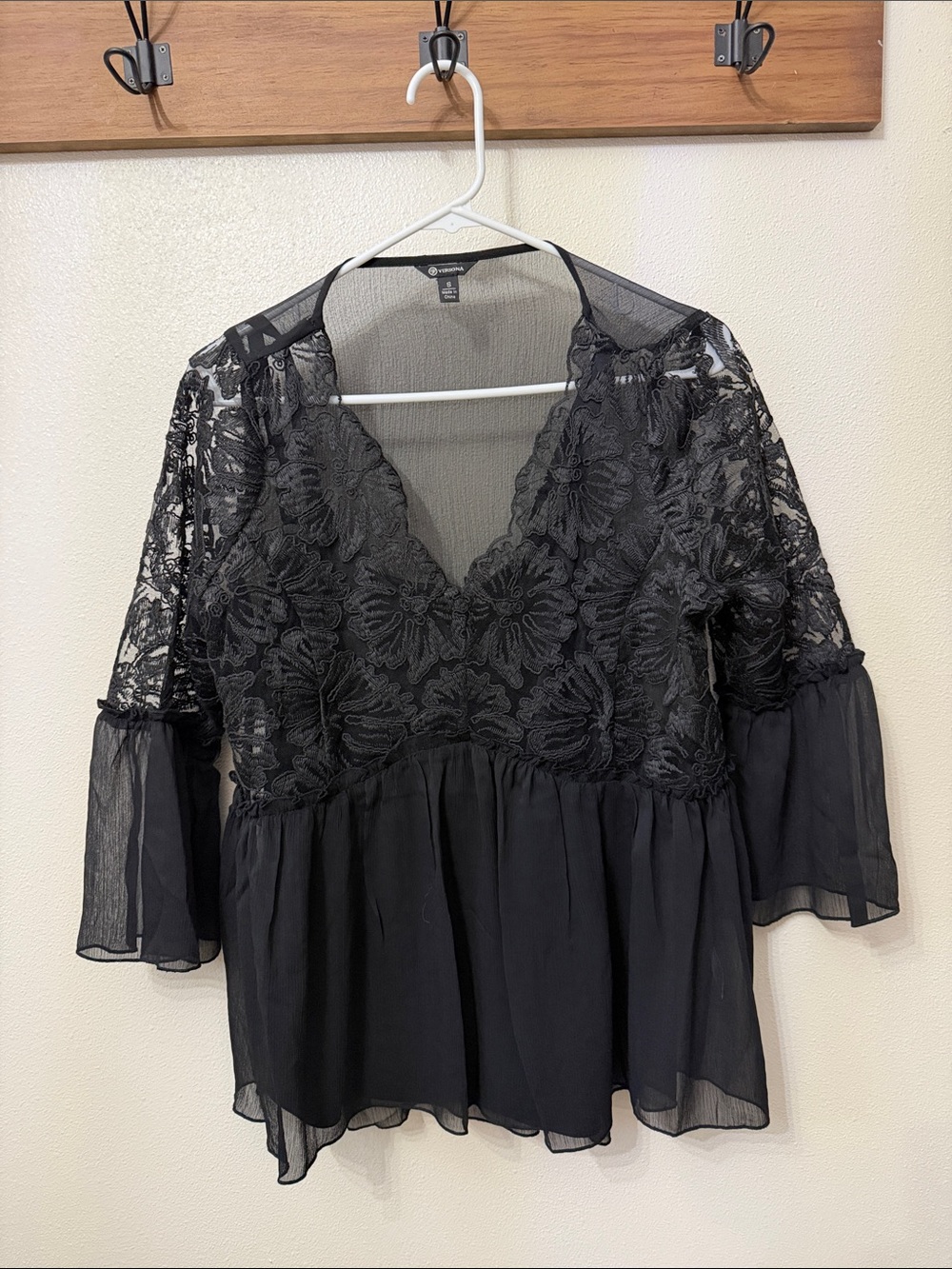 Versona Floral Black Lace V-Neck Peplum Top